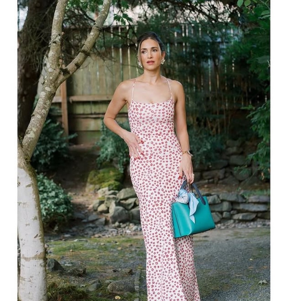 🌸 Commense Red Floral Backless Maxi Dress - Size Medium 🌸
